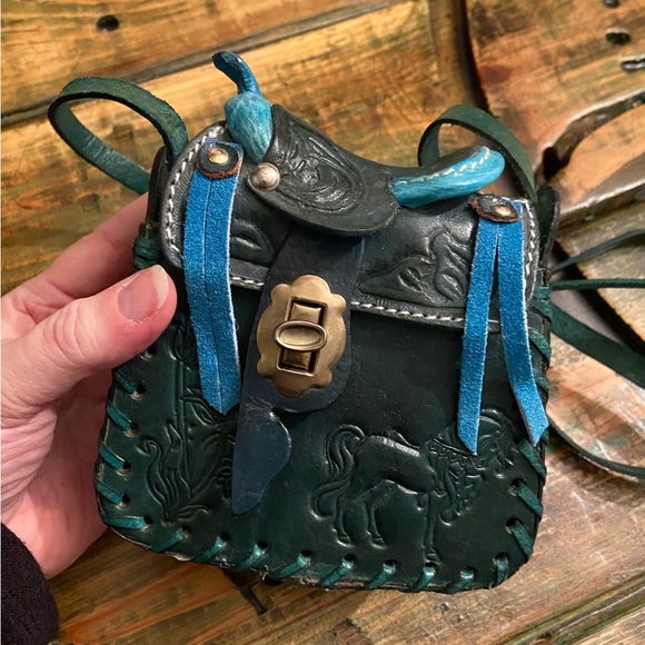 Vintage Made In Mexico Turquoise Leather Mini Saddle Stamped Crossbody Bag - Picture 2 of 12